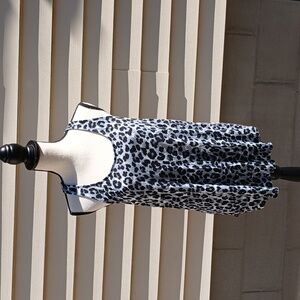 Shiela Rose leopard top size medium
